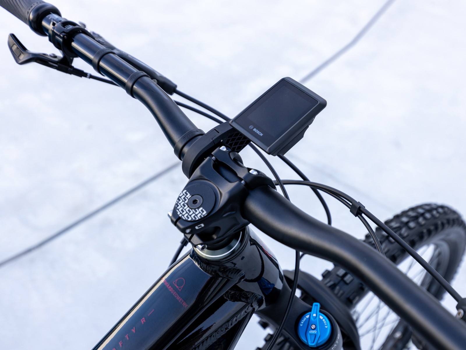 MONDRAKER Crafty R 29 eMTB black-cherry red - immagine 3